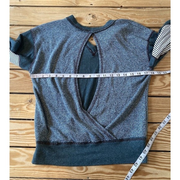 BKE Open Back V Neck Sweater Size XS Women’s Green - Picture 7 of 8